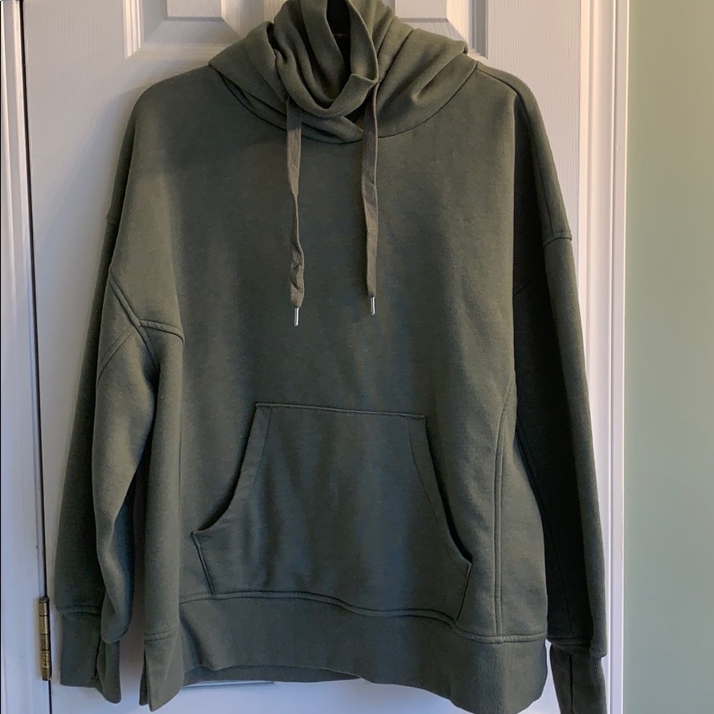 NWOT Old Navy funnel neck hoodie | Size M